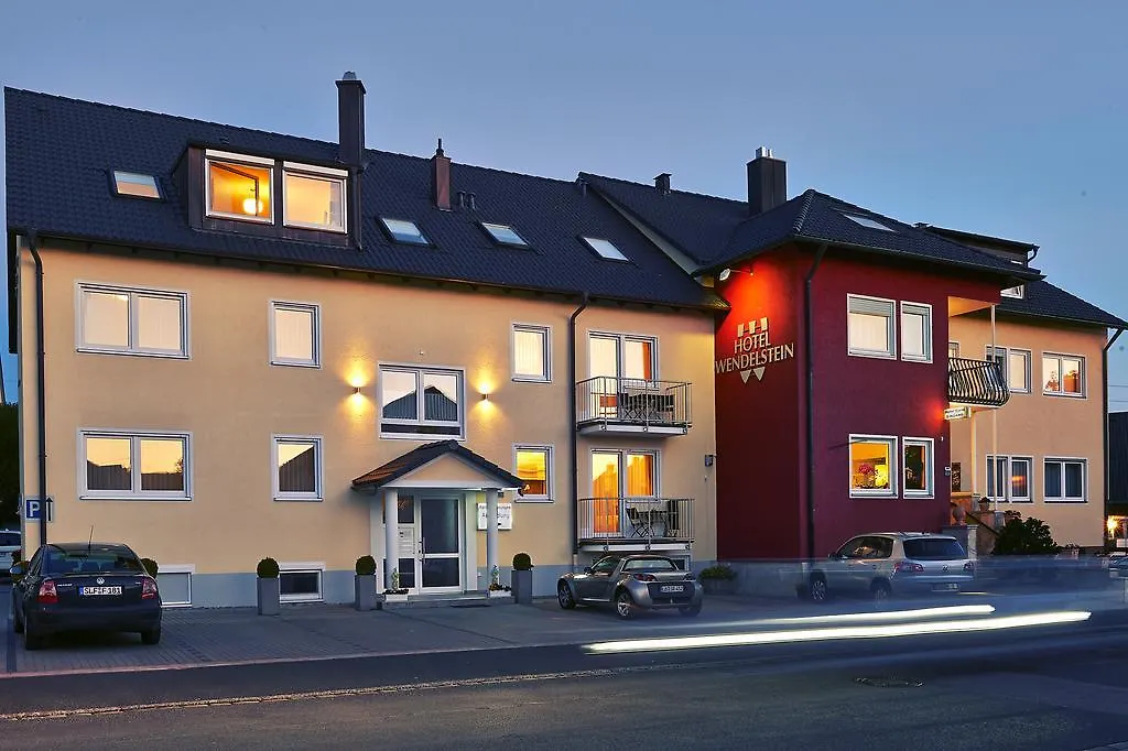 Hotel Wendelstein 3*,
